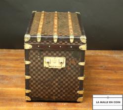 Louis_Vuitton_damier_trunk__5__1532027105_696