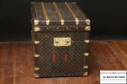 Malle__Louis_Vuitton_damier_1_er_serie_de_18893__1689872660_639