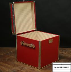 Malle_a_chapau_en_tole_laquer_3316__1788469437_411