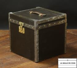 Malle_a_chapeau_Louis_Vuitton_noire_8__1707137614_169