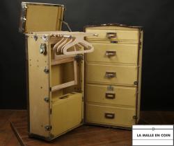 Malle_armoire_oshkosh_Beige3317__1737053787_397
