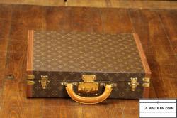 R2617_attacher_case_Louis__Vuitton_2__1541709124_224