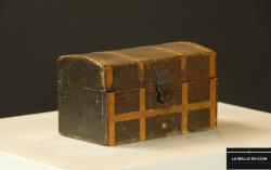 R2655_mini_malle_de_poupe__e_bomb_papier_lattes_papier2__1544868428_503