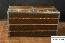 R3090__Malle_commode__Louis_Vuitton15__1668113024_493