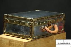 Valise__Zinc__poigne__e_cuir_3312__1777138976_197