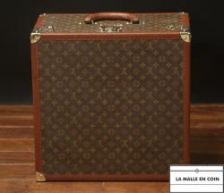 Valise_carre____Louis_Vuitton_monogram_14__1712917045_401