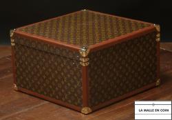 Valise_carre____Louis_Vuitton_monogram_5__1712917044_642