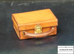 Valise_de_poupe__e_cuir__Louis_vuitton_3__1566548179_864