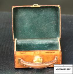 Valise_de_poupe__e_cuir__Louis_vuitton_6__1566548181_58