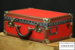 Valise_rouge__MOYNAT3317__1778185491_254