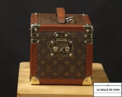 Vanity_case_Louis_Vuitton_3312__1737231496_349