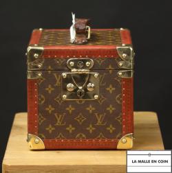 Vanity_case_Vuitton_avec_clef_1__1729804503_744