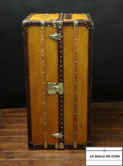 Wardrobe__Louis_Vuitton_3311__1773348784_664