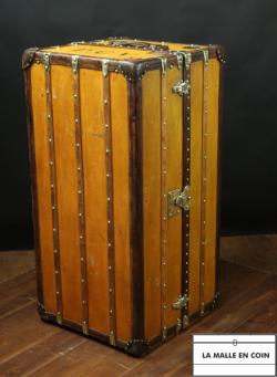 Wardrobe__Louis_Vuitton_3312__1773348784_663