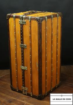 Wardrobe__Louis_Vuitton_3314__1773348784_821