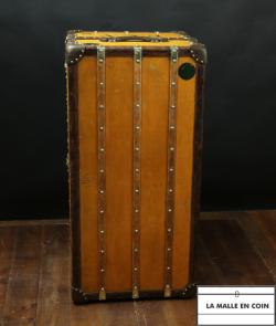 Wardrobe__Louis_Vuitton_3316__1773348784_659