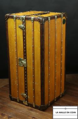 Wardrobe__Louis_Vuitton_3317__1773348785_188